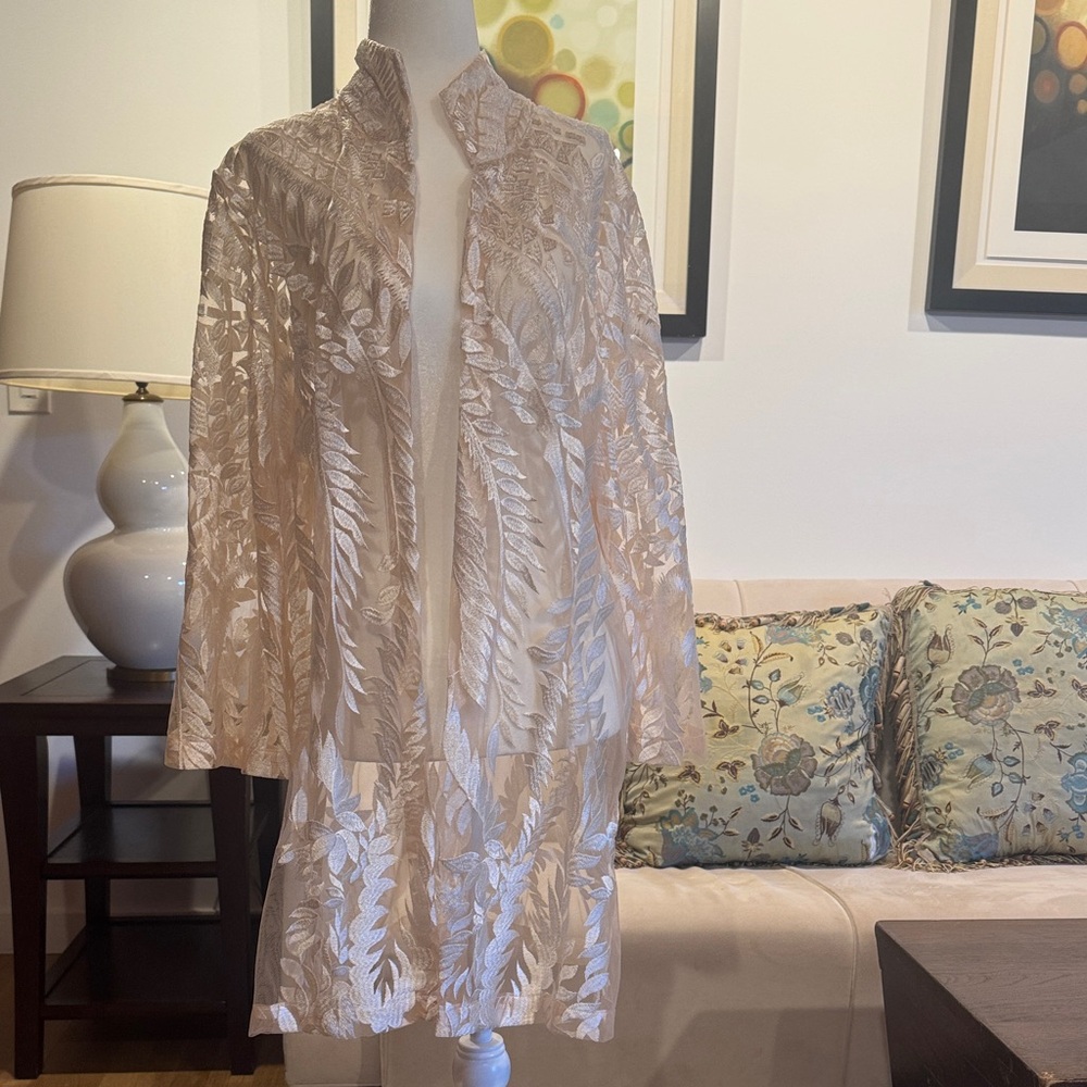 Connie Roberson Elegant Cream Lace Sheer Women’s Topper – Size L